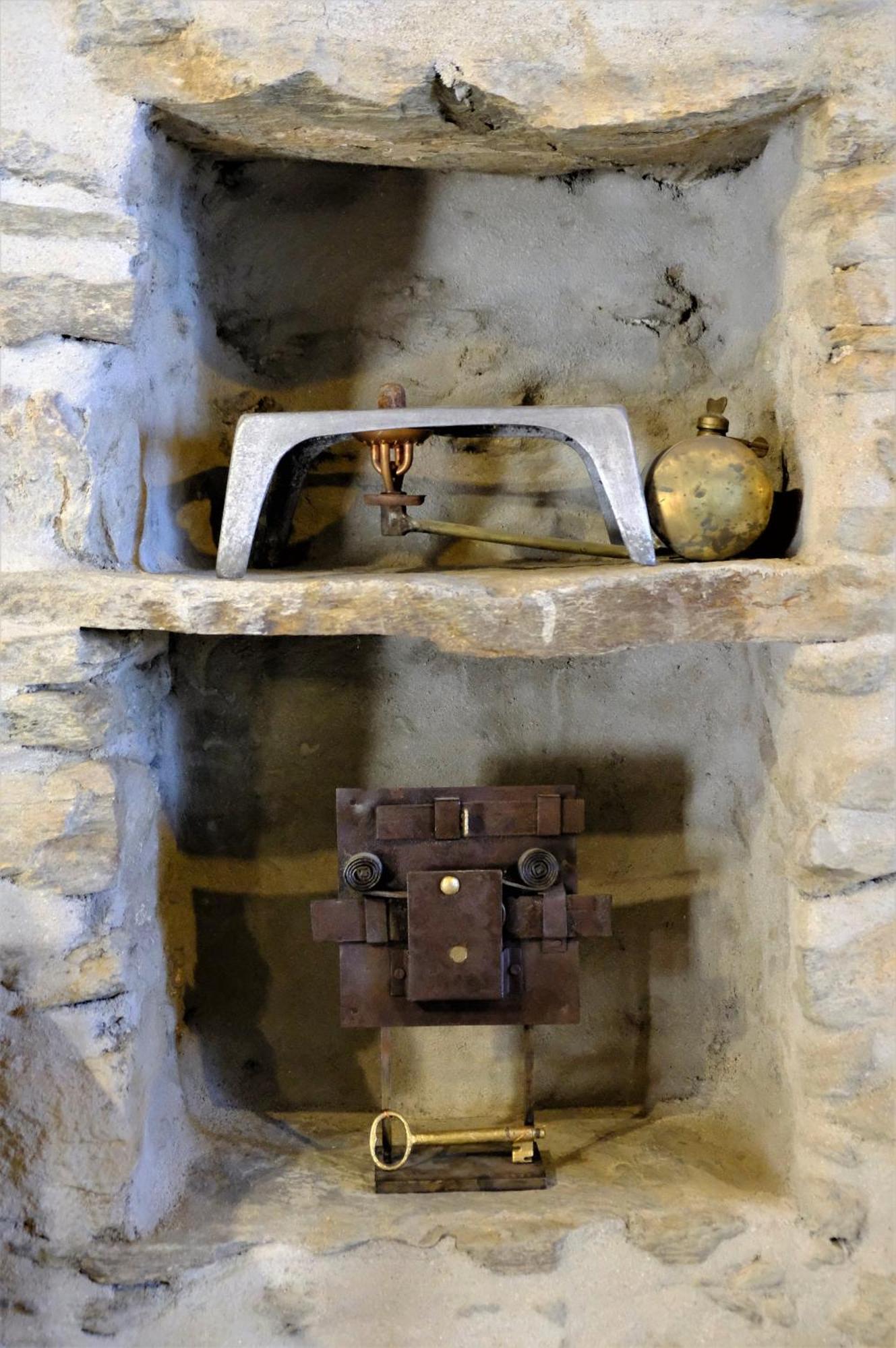 Hill's Barbacane * Potamos (Kythira)